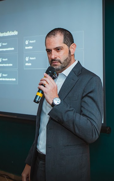 M&aacute;rio Nogueira Jr. em evento empresarial